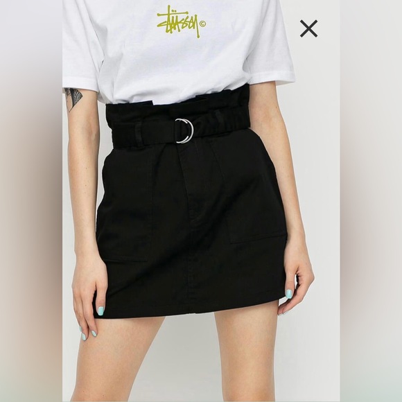 Volcom Frochickie Black Skirt Size-S - Picture 1 of 5